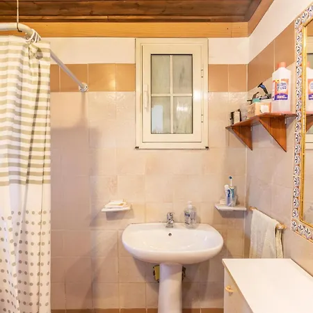 In With Wifi Nyaraló